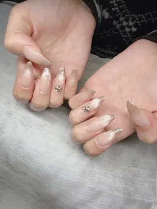 ネイル Lee Nailsのネイルデザイン