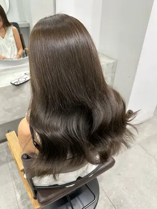 ロング カラー シガ ミクトのヘアスタイル
