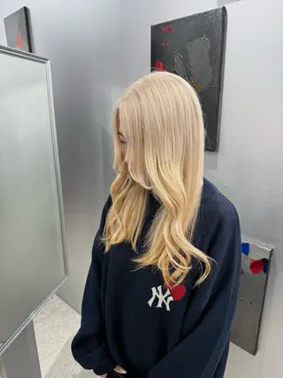 セミロング カラー ヘアアレンジ 神戸三宮ダメージレス ブリーチ特化 麟太郎のヘアスタイル