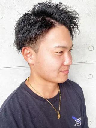 ショート パーマ メンズ メンズヘア特化 崎田 成人のヘアスタイル