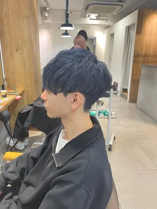 カラー メンズ ミルクティー× グレージュMOMOのヘアスタイル