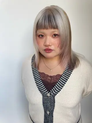 セミロング カラー YUI/ ブリーチカラー🌷のヘアスタイル