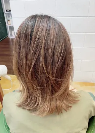 ミディアム 菊池 えりかのヘアスタイル