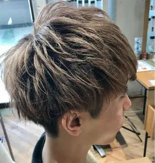 カラー メンズ 𓏸𓈒𓂃早坂 浩行𓂃𓈒𓏸のヘアスタイル