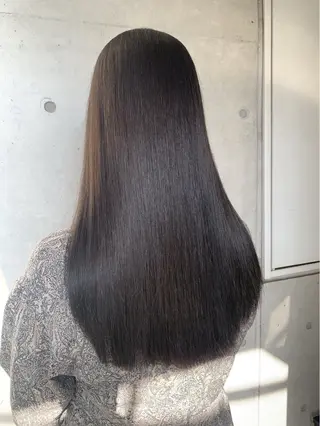 セミロング 小泉 美咲のヘアスタイル