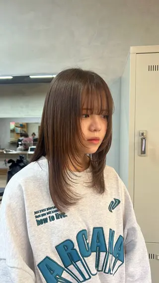 セミロング 神田 姫奈のヘアスタイル