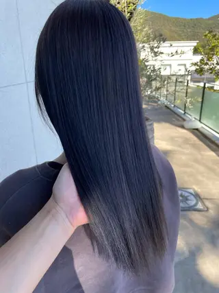 ロング カラー 鵜飼 真伍のヘアスタイル