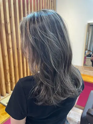 セミロング カラー YUI/ ブリーチカラー🌷のヘアスタイル