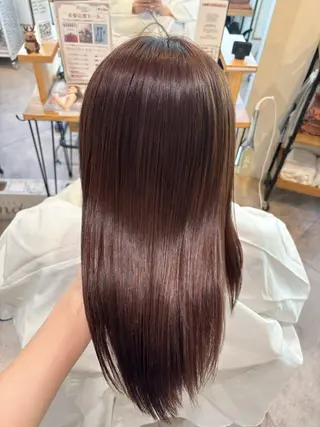 ロング カラー 肌に馴染むハイトーン /ミルクティーカラーのヘアスタイル