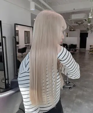 ロング カラー ili 梅田のヘアスタイル