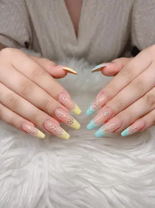 ネイル Lee Nailsのネイルデザイン