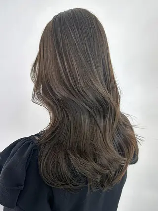 カラー セミロング ITbyALBUM 藤沢店のヘアスタイル