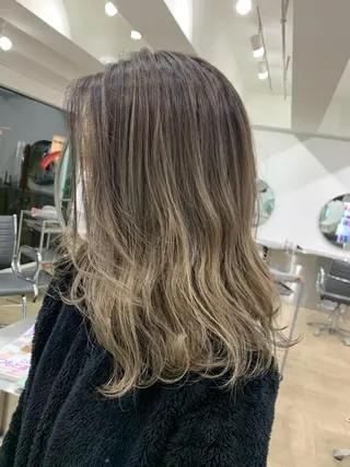 ミディアム カラー 西村あきや トレンド韓国ヘアのヘアスタイル
