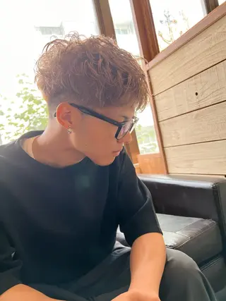 ショート カラー メンズ 透明感・艶感 小坂隼斗のヘアスタイル