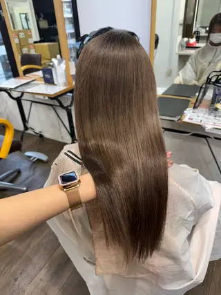 ロング 横浜🦋ハイトーン 🫐シャドウルーツのヘアスタイル