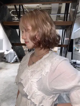 ミディアム 名古屋/落ちる黒 黒染め落としのヘアスタイル