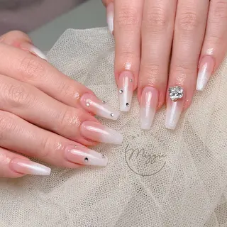 ネイル Maggie Nail🦩のネイルデザイン