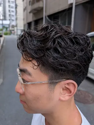 ショート カラー パーマ ヘアアレンジ メンズ 【毛流れヘア】 人気No.1/ユウキのヘアスタイル