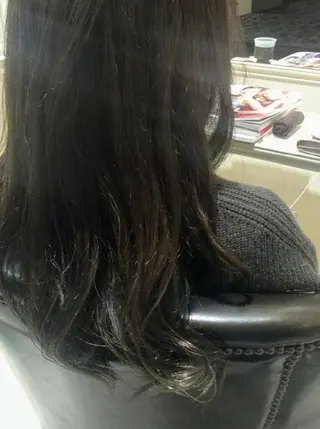 セミロング カラー 畠村 美智子のヘアスタイル