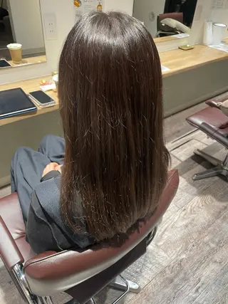 カラー SOL Matsumuraのヘアスタイル