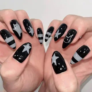 ネイル moca心斎橋店 Aina🐈⬛🤍のネイルデザイン