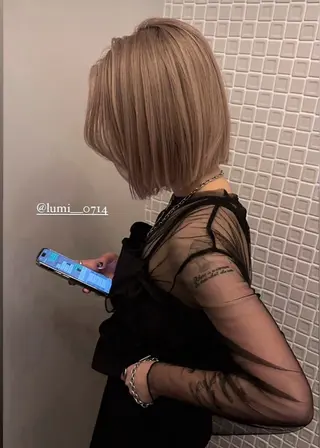 ミディアム カラー 渡辺 瑠美のヘアスタイル