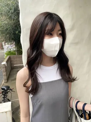 ロング カラー 岩渕 春菜のヘアスタイル