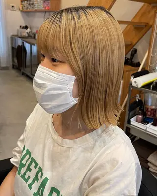 ミディアム カラー nowhere ノーウェアのヘアスタイル