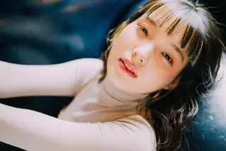 ミディアム 佐藤 香織のヘアスタイル