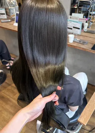 ロング 井上 麻帆のヘアスタイル