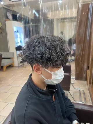 ミディアム パーマ メンズ メンズカットパーマ ✂️ JOYAのヘアスタイル