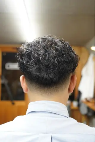 パーマ メンズ 関 晃哉のヘアスタイル