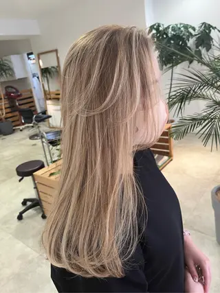 ロング hoNua. 栄/透明感カラーのヘアスタイル