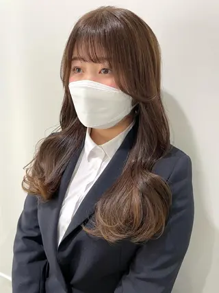 ロング カラー 山口 莉奈のヘアスタイル