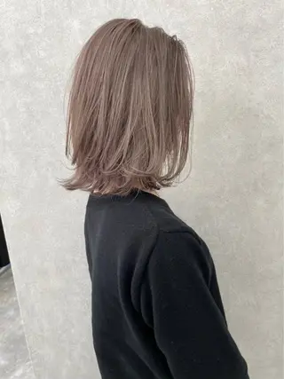 ミディアム カラー 村岡 芽衣のヘアスタイル
