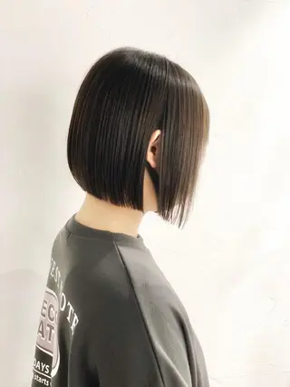 ショート カラー ✨️極艶髪質改善✖️ クロスパーマ✨のヘアスタイル