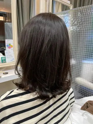 ミディアム 豊田 智美のヘアスタイル