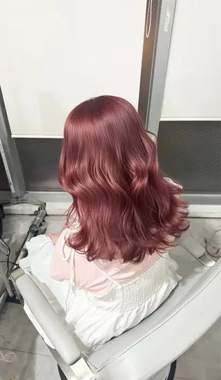 ミディアム カラー 🫧艶ダブルカラー ブリーチ🫧トモヤのヘアスタイル