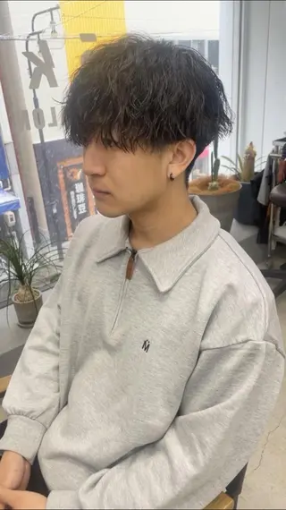 ミディアム メンズ専門サロン wokeのヘアスタイル