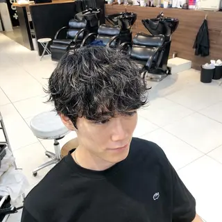 パーマ ヘアアレンジ メンズ ainico+所属・メンズ特化✂️栗原 侑也のヘアスタイル