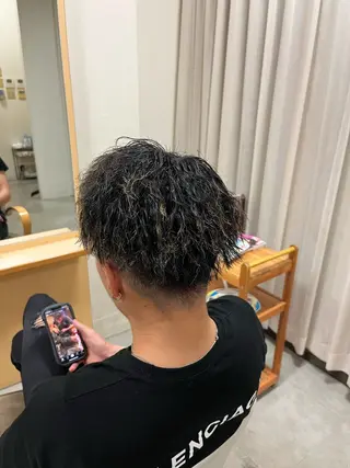 ショート パーマ メンズ 仲谷 直のヘアスタイル
