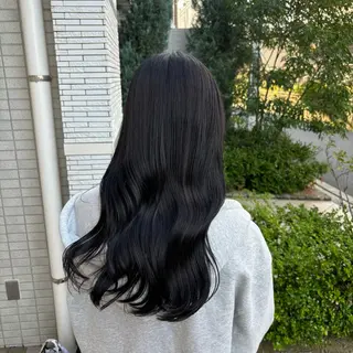 カラー しおり🍬 KOKORO🤍のヘアスタイル