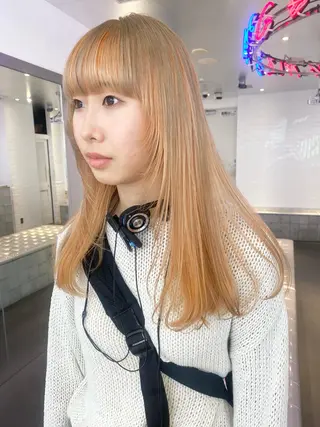 ミディアム カラー パーマ 🎨ハイトーン/ 切りっぱなし みつきのヘアスタイル