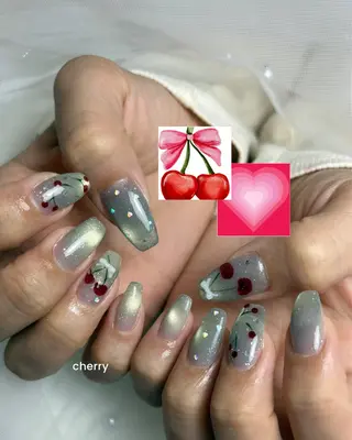 ネイル ソルネイルアンドアイラッシュ所属・山田 茉世のネイルデザイン