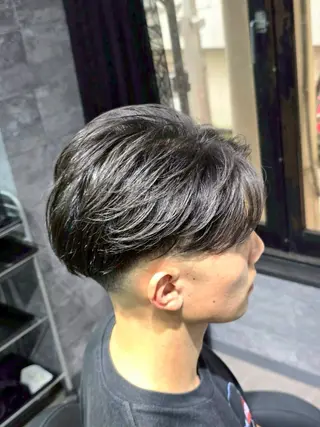 ショート パーマ メンズ 石田 大成のヘアスタイル