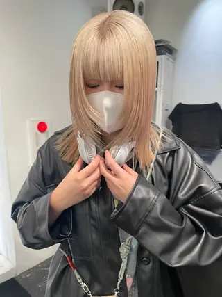 セミロング カラー パーマ ヘアアレンジ メンズ キッズ ネイル マツエク・マツパ アイブロウ 艶ハイトーン/ヘア アレンジAYAKAのヘアスタイル