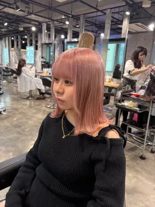 ミディアム カラー ハイトーン 横浜💞ミオのヘアスタイル
