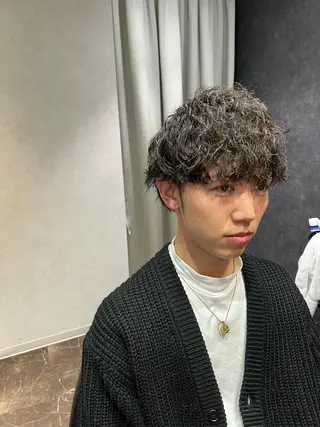 ミディアム カラー パーマ メンズ 北千住理容室バーバー 小堀悠作のヘアスタイル