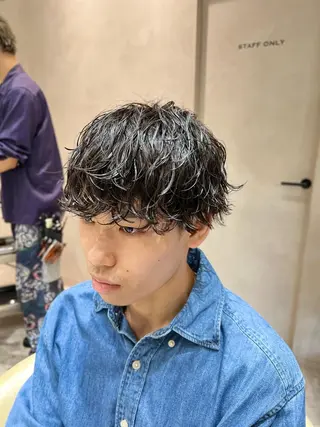 ショート パーマ メンズ 波巻きスパイラルパー マ/シャドウパーマ駿のヘアスタイル
