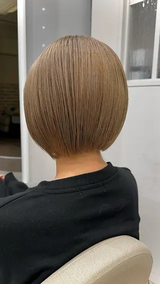 ミディアム ボブ、レイヤー、 ハイトーン、古淵のヘアスタイル